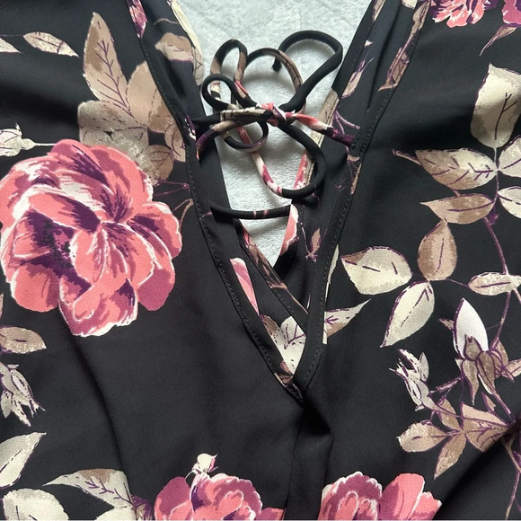 Torrid Babydoll Sleeveless Babydoll Surplice Top Floral‎ Black Size L (0) - Picture 4 of 7